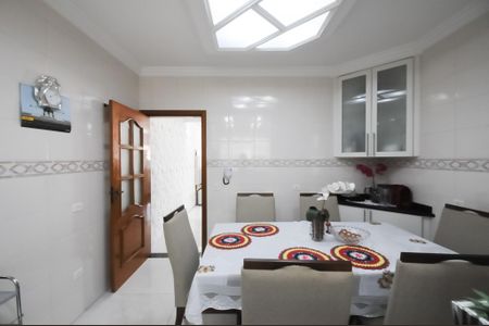 Casa à venda com 143m², 3 quartos e 4 vagasCozinha - Armários