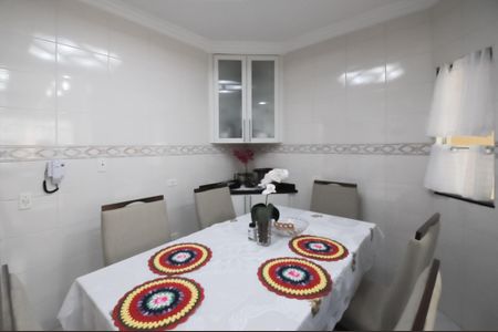 Casa à venda com 143m², 3 quartos e 4 vagasCozinha - Armários