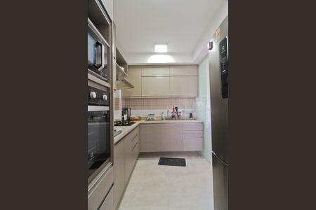 Apartamento à venda com 85m², 2 quartos e 2 vagasCozinha