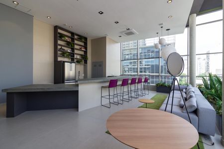 Studio à venda com 24m², 1 quarto e sem vagaÁrea comum - Salão de festas