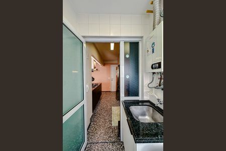 Apartamento à venda com 83m², 3 quartos e 1 vagaÁrea de Serviço