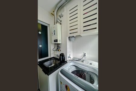 Apartamento à venda com 83m², 3 quartos e 1 vagaÁrea de Serviço