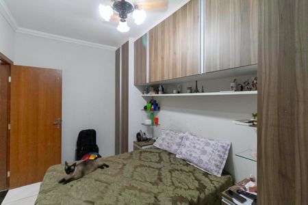 Casa de condomínio à venda com 81m², 3 quartos e 2 vagasQuarto 3