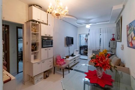 Casa de condomínio à venda com 81m², 3 quartos e 2 vagasSala