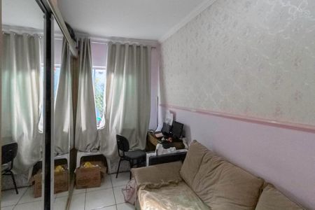 Casa de condomínio à venda com 81m², 3 quartos e 2 vagasQuarto 1