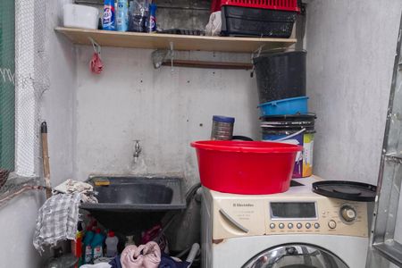 Casa de condomínio à venda com 81m², 3 quartos e 2 vagasÁrea de serviço