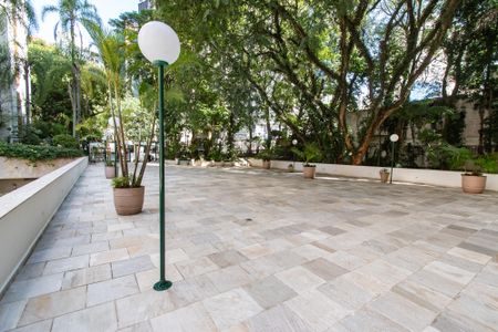 Apartamento à venda com 137m², 3 quartos e 2 vagasÁrea comum - Pátio