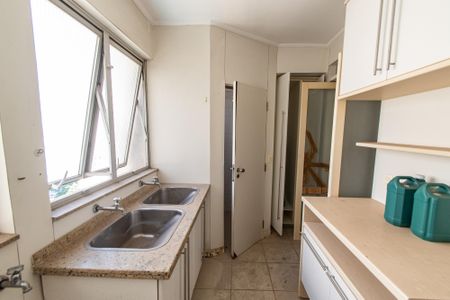 Apartamento à venda com 137m², 3 quartos e 2 vagasÁrea de serviço