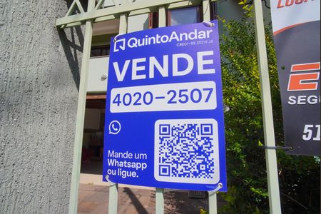 Casa à venda com 330m², 5 quartos e 4 vagasPlaquinha