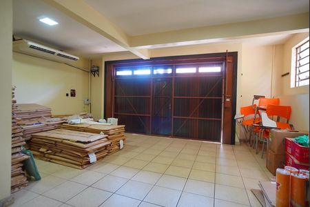Casa à venda com 330m², 5 quartos e 4 vagasGaragem