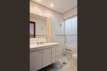 Apartamento à venda com 140m², 3 quartos e 2 vagasBanheiro da Suíte