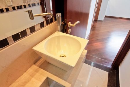 Apartamento à venda com 140m², 3 quartos e 2 vagasLavabo