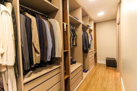 Apartamento à venda com 270m², 3 quartos e 2 vagasSuíte 3