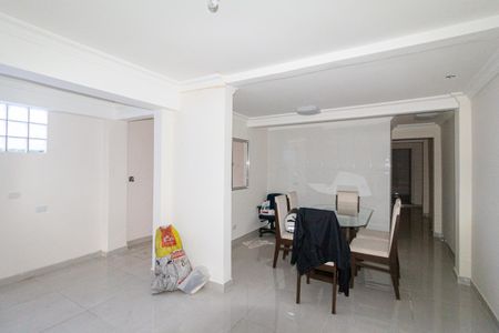 Casa à venda com 250m², 4 quartos e 2 vagas Casa à venda com 250m², 4 quartos e 2 vagasCozinha