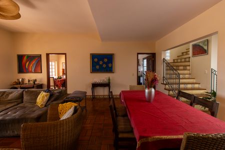 Casa de condomínio para alugar com 272m², 6 quartos e 2 vagas Casa de condomínio para alugar com 272m², 6 quartos e 2 vagasSala