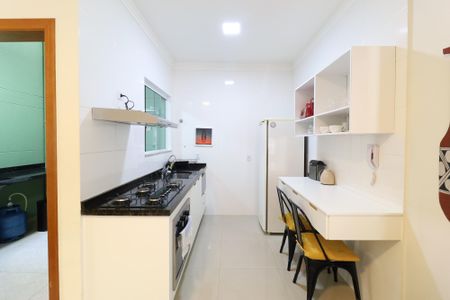 Casa de condomínio à venda com 60m², 2 quartos e 2 vagasCozinha