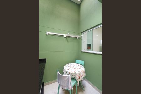 Casa de condomínio à venda com 60m², 2 quartos e 2 vagasÁrea de serviço