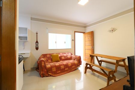 Casa de condomínio à venda com 60m², 2 quartos e 2 vagasSala