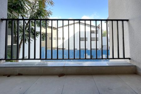 Apartamento para alugar com 62m², 2 quartos e 1 vagaSacada 