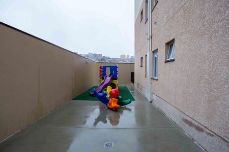 Apartamento para alugar com 46m², 2 quartos e 1 vaga Apartamento para alugar com 46m², 2 quartos e 1 vagaPlayground