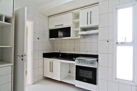 Apartamento à venda com 98m², 3 quartos e 2 vagas Apartamento à venda com 98m², 3 quartos e 2 vagasCozinha