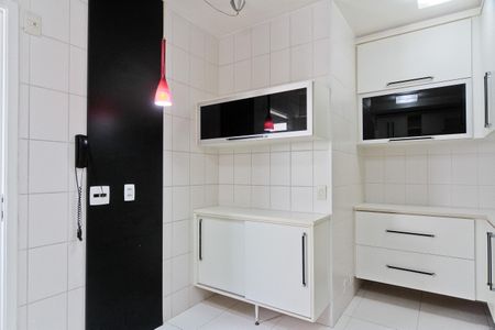 Apartamento à venda com 98m², 3 quartos e 2 vagas Apartamento à venda com 98m², 3 quartos e 2 vagasCozinha