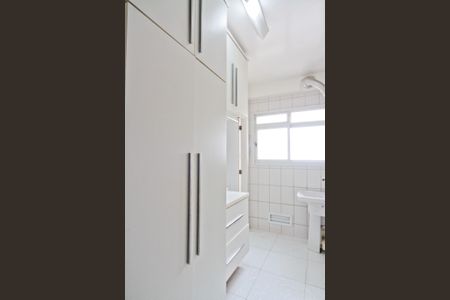 Apartamento à venda com 98m², 3 quartos e 2 vagas Apartamento à venda com 98m², 3 quartos e 2 vagasÁrea de Serviço