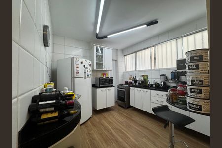 Apartamento à venda com 100m², 2 quartos e 1 vagaCozinha