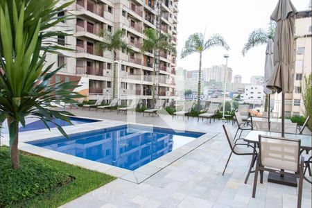 Apartamento à venda com 72m², 2 quartos e 2 vagasÁrea comum - Piscina