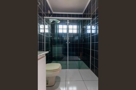 Casa para alugar com 260m², 4 quartos e 4 vagas Casa para alugar com 260m², 4 quartos e 4 vagasBanheiro do Quarto 2