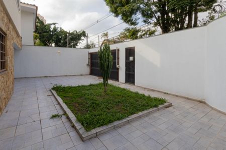 Casa para alugar com 260m², 4 quartos e 4 vagas Casa para alugar com 260m², 4 quartos e 4 vagasQuintal