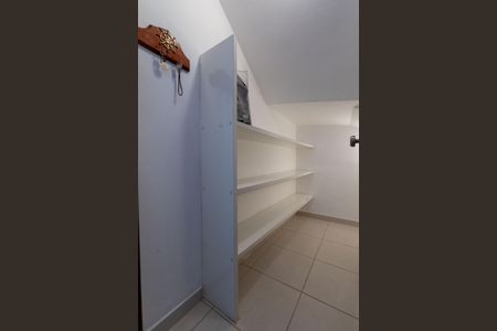 Casa para alugar com 260m², 4 quartos e 4 vagas Casa para alugar com 260m², 4 quartos e 4 vagasDespensa