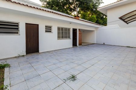 Casa para alugar com 260m², 4 quartos e 4 vagas Casa para alugar com 260m², 4 quartos e 4 vagasQuintal