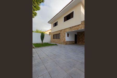 Casa para alugar com 260m², 4 quartos e 4 vagas Casa para alugar com 260m², 4 quartos e 4 vagasQuintal