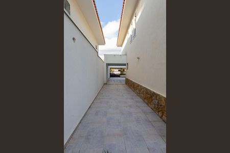 Casa para alugar com 260m², 4 quartos e 4 vagas Casa para alugar com 260m², 4 quartos e 4 vagasÁrea Externa