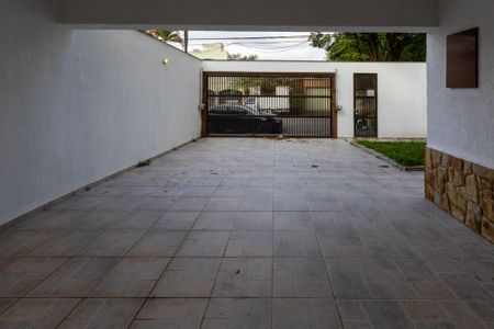Casa para alugar com 260m², 4 quartos e 4 vagas Casa para alugar com 260m², 4 quartos e 4 vagasGaragem