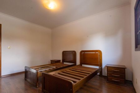 Casa para alugar com 260m², 4 quartos e 4 vagas Casa para alugar com 260m², 4 quartos e 4 vagasQuarto 4