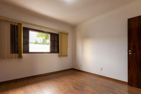 Casa para alugar com 260m², 4 quartos e 4 vagas Casa para alugar com 260m², 4 quartos e 4 vagasQuarto 2