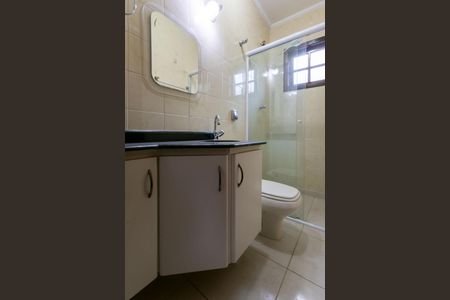 Casa para alugar com 260m², 4 quartos e 4 vagas Casa para alugar com 260m², 4 quartos e 4 vagasBanheiro Social