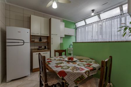 Apartamento à venda com 70m², 2 quartos e sem vagaCozinha e Área de Serviço