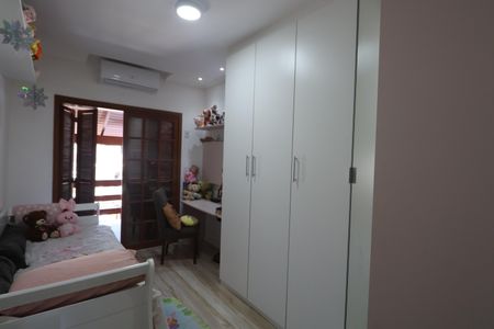 Casa à venda com 246m², 3 quartos e 2 vagasSuíte 2