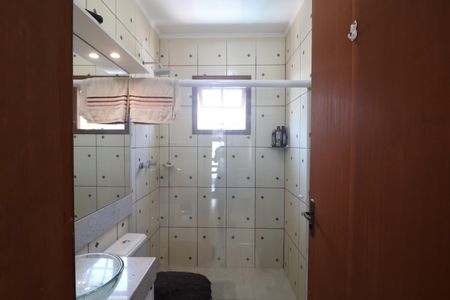 Casa à venda com 246m², 3 quartos e 2 vagasBanheiro da Suíte 2