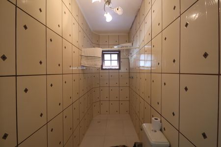 Casa à venda com 246m², 3 quartos e 2 vagasBanheiro da Suíte 1