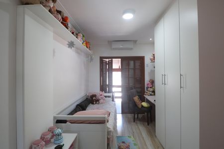 Casa à venda com 246m², 3 quartos e 2 vagasSuíte 2