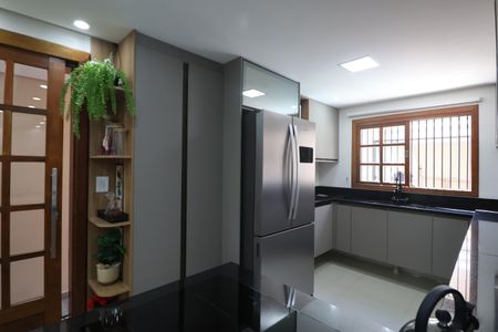 Casa à venda com 246m², 3 quartos e 2 vagasCozinha