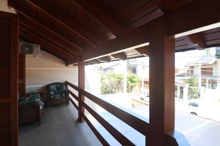 Casa à venda com 246m², 3 quartos e 2 vagasSacada