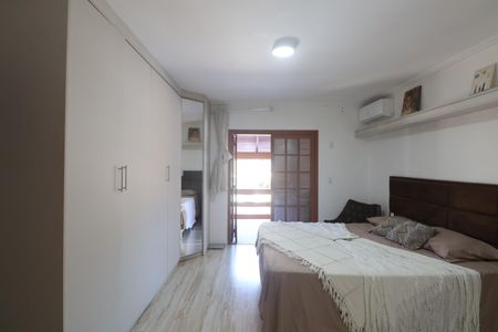 Casa à venda com 246m², 3 quartos e 2 vagasSuíte 1