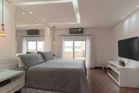 Casa de condomínio à venda com 307m², 3 quartos e 4 vagasFoto 01