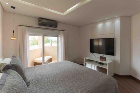 Casa de condomínio à venda com 307m², 3 quartos e 4 vagasFoto 01