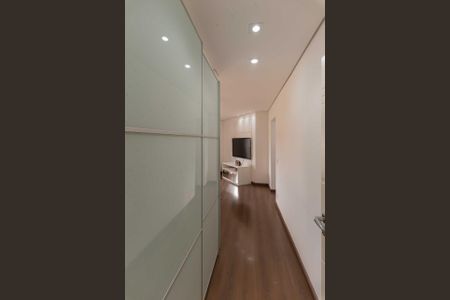 Casa de condomínio à venda com 307m², 3 quartos e 4 vagasFoto 01